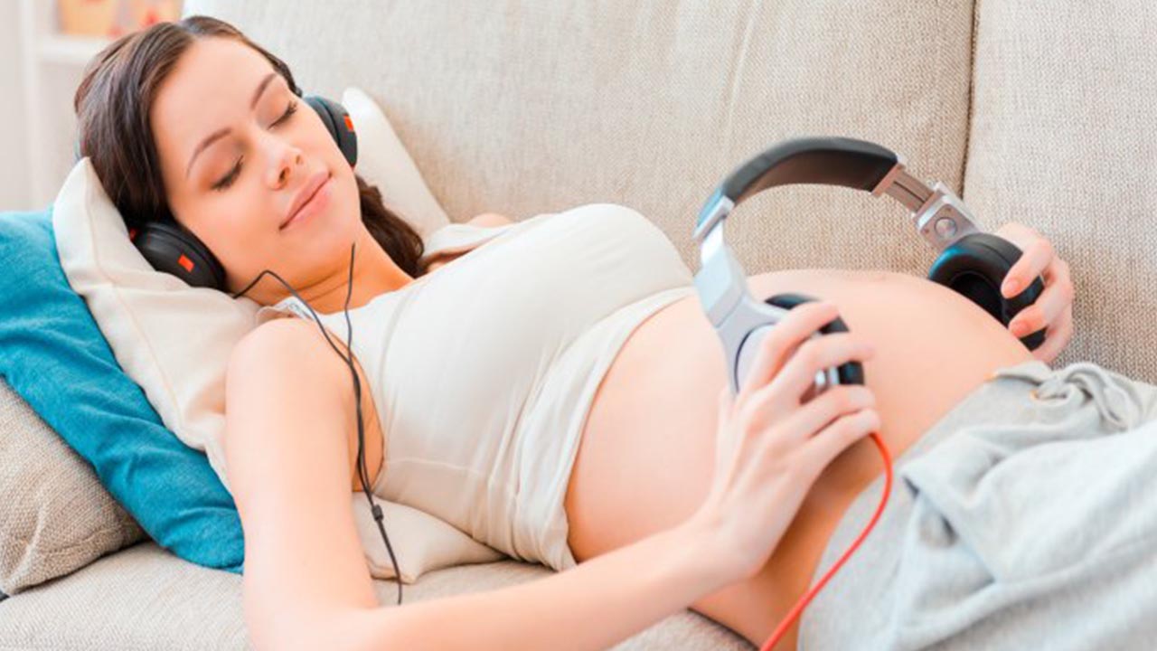 escuchar música muy fuerte en el embarazo